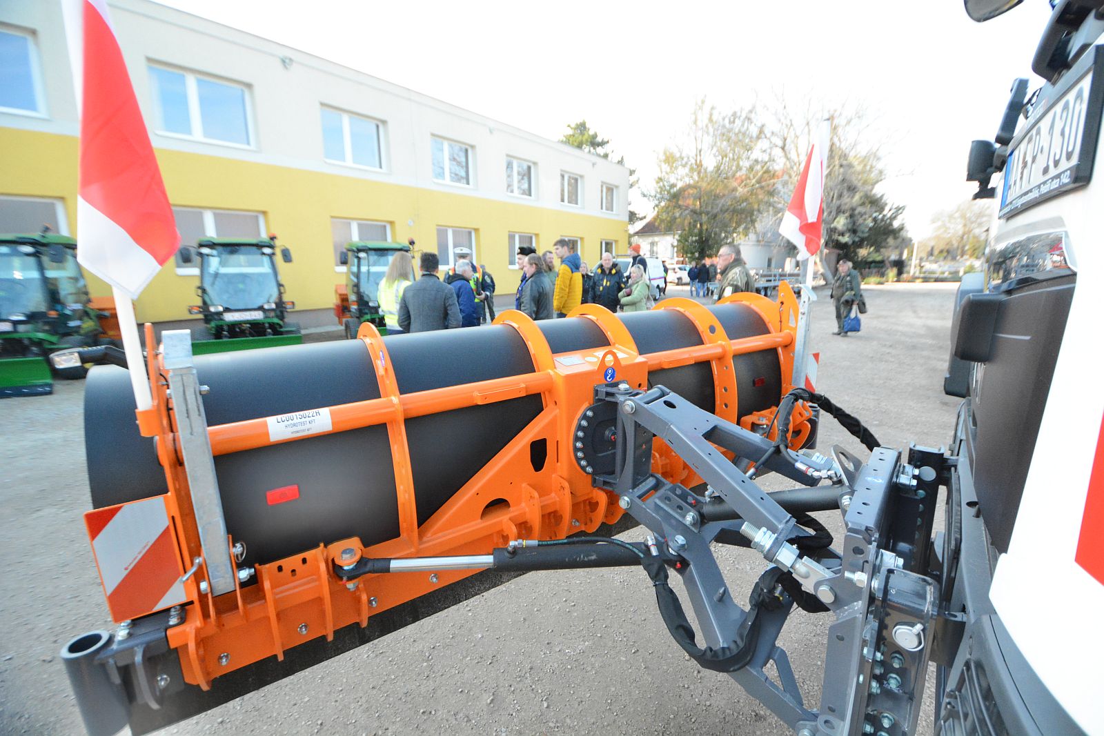 Gépszemle a Városgondnokságon a téli útüzemeltetés előtt